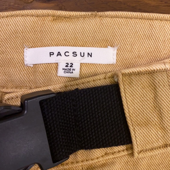 Pacsun cargo skirt with removable belt. - Picture 2 of 2